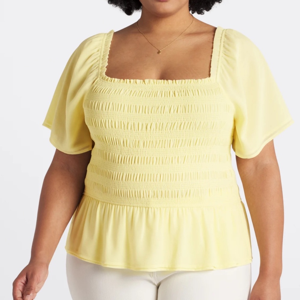 HEATHERLY
Gale Smocking Detail Cropped Blouse
